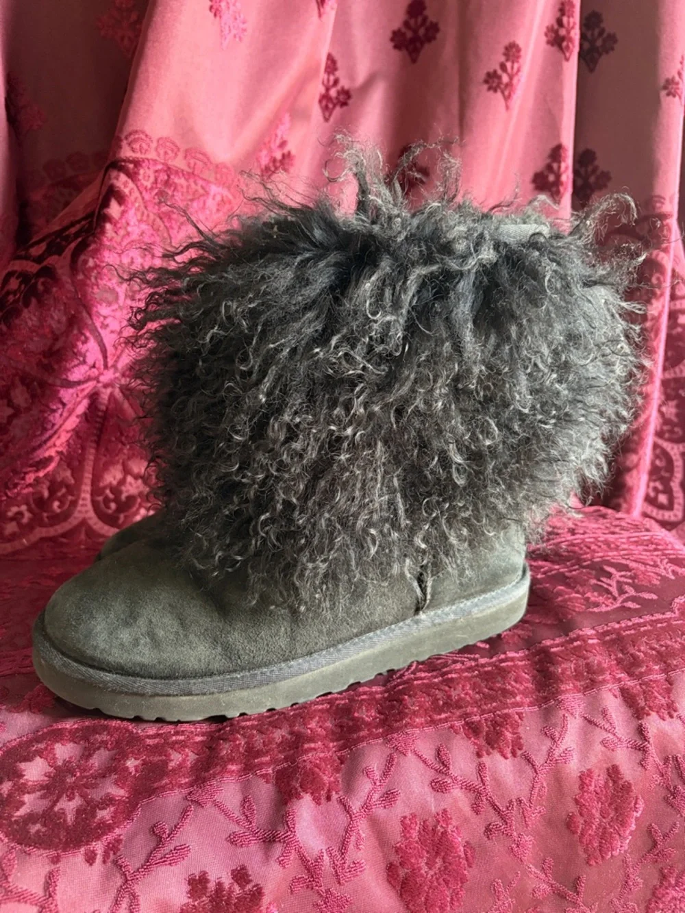 Women’s Black Ugg Cozy Shearling Winter Boots - Size 9 - Picture 5 of 9